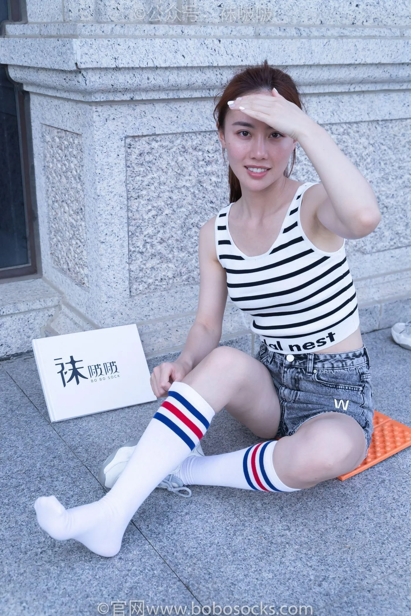 [BoBoSocks袜啵啵]NO.006 小米-运动鞋、白色小腿袜、裸足 [130P]插图4